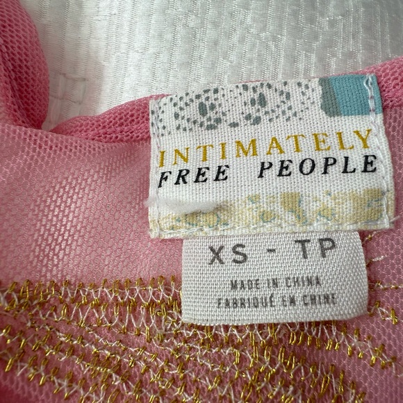 Free people pink mesh sequins racerback top size extra smalll - Picture 4 of 4